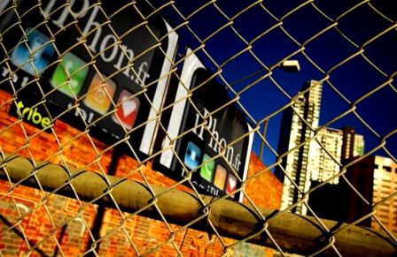 photofunia-iphone-4.jpg, août 2009 photofunia-iphone-4.jpg