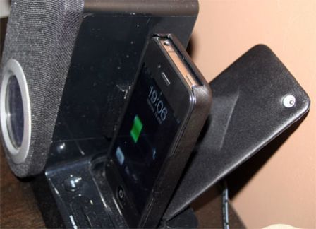 etui-noreve-iphone-4-6.jpg, août 2010 etui-noreve-iphone-4-6.jpg