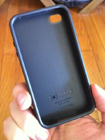 speck-pixelskin-hd-iphone-2.jpg