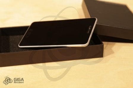 iphone-5-prototype-3.jpg