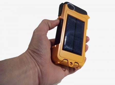 coque-protection-solaire-iphone-etanche-3.jpg
