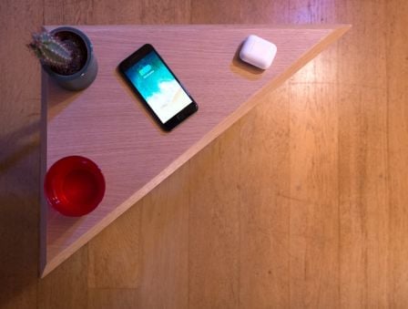 projet-kickstarter-table-recharge-bois-sans-fil-qi-iphone-3.jpg