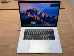 macbook-pro-apple-store.jpg