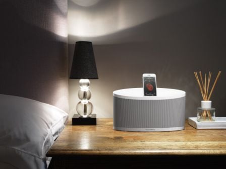 bowers_wilkins_z2_white_iphone5_bedside_table.jpg