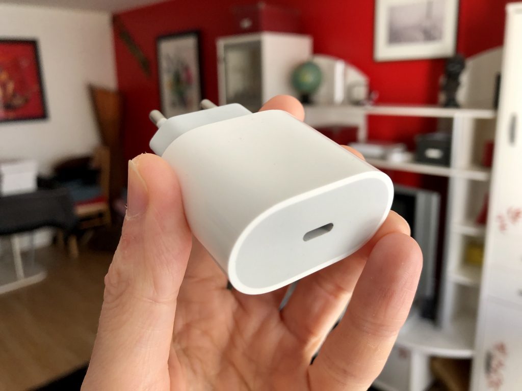 Enfin un chargeur plus puissant pour les iPhone 2019, avec
