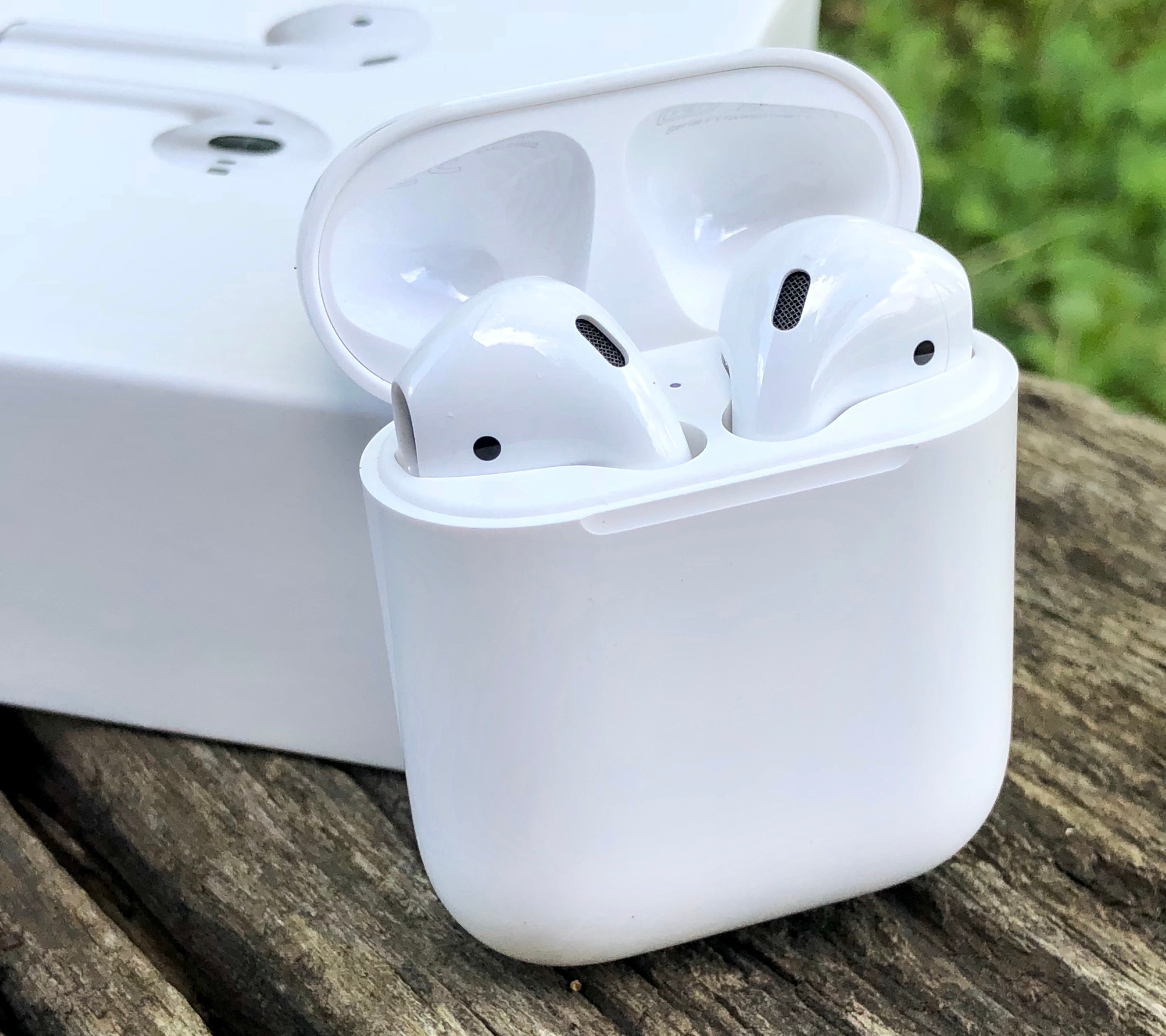 Les AirPods V1 ont aussi droit à une mise à jour avec iOS 12.2 : comment  voir si elle est appliquée