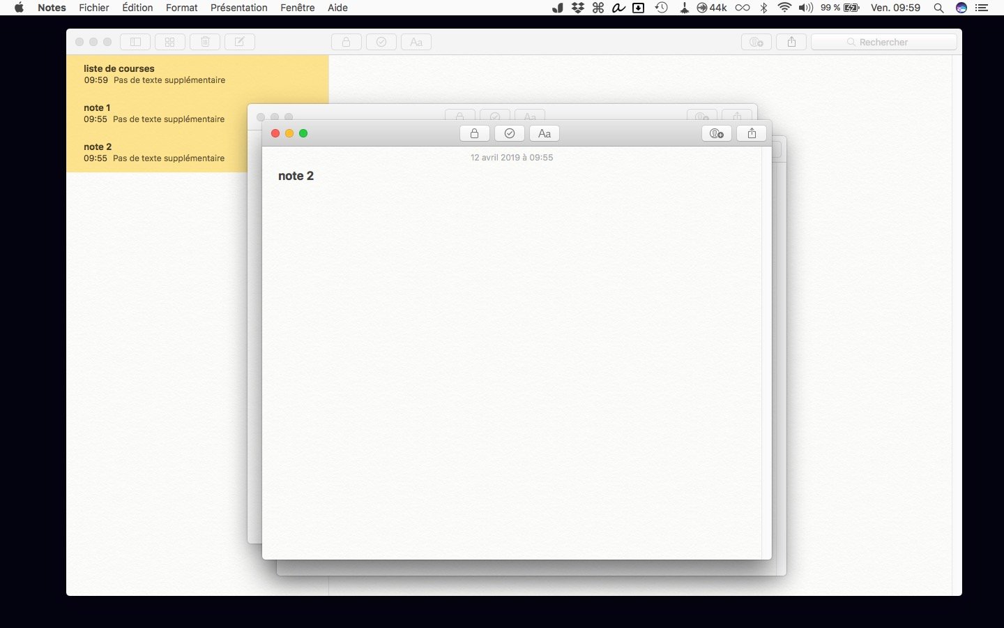 Two note windows in Apple Notes
