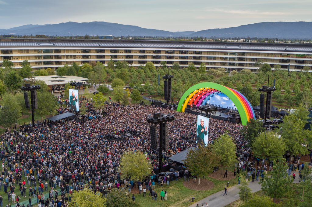 Tim Cook concert Apple Park