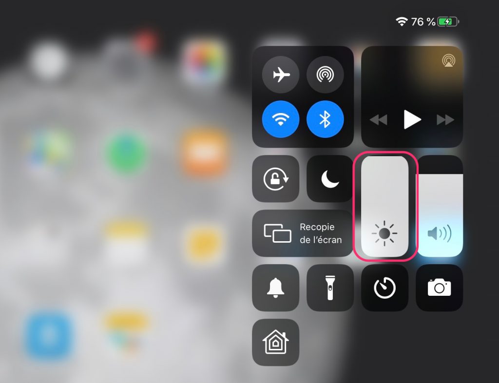Tutoriel iPhone : comment et pourquoi activer le mode sombre