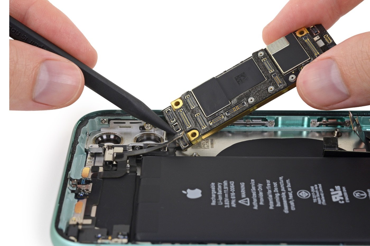 iPhone 11 démontage iFixit