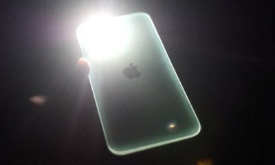 boitier iPhone 11 qui luit dans le noir