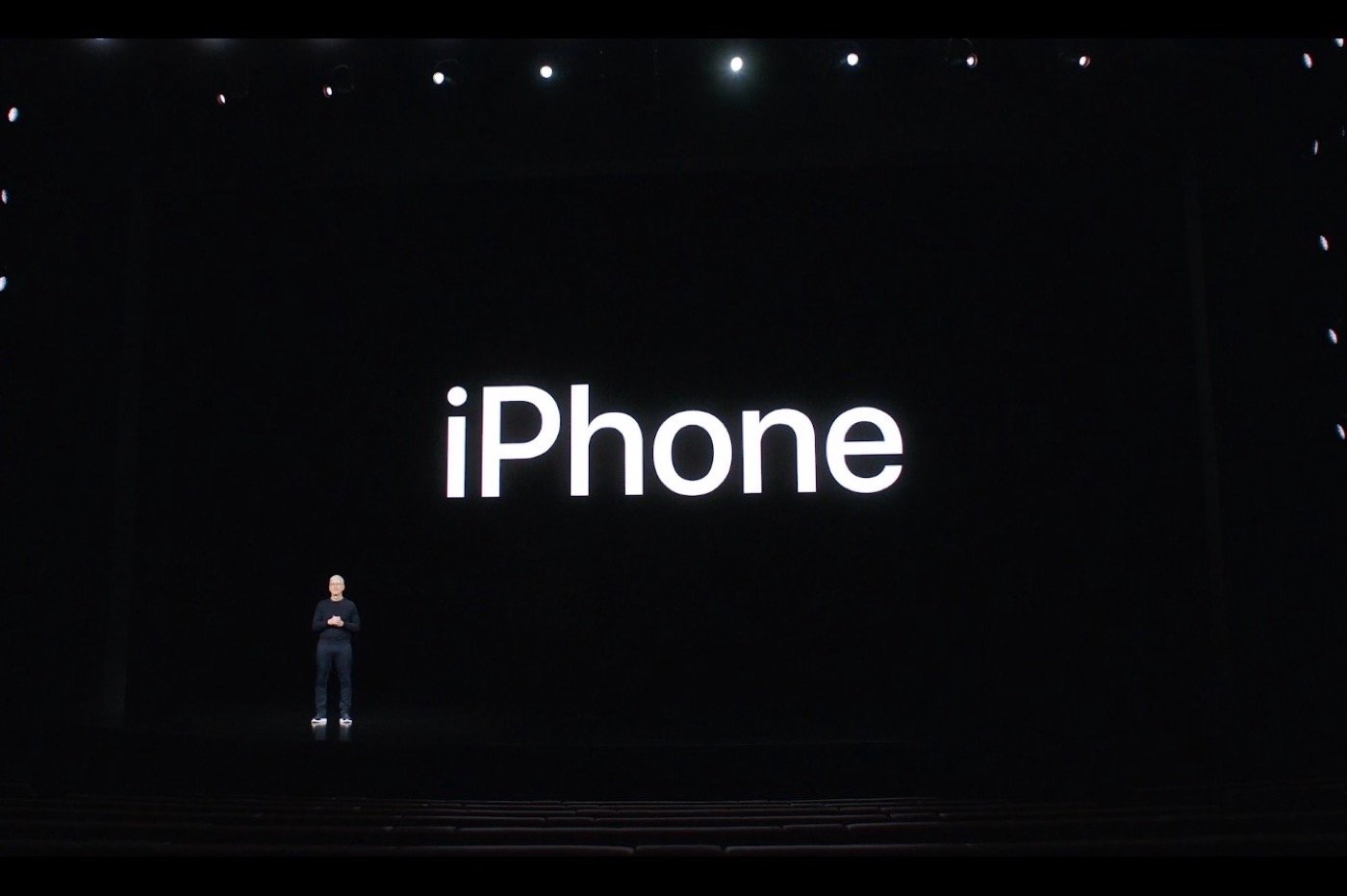 Tim Cook Keynote iPhone 12