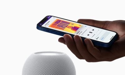 Apple HomePod mini blanc avec iPhone