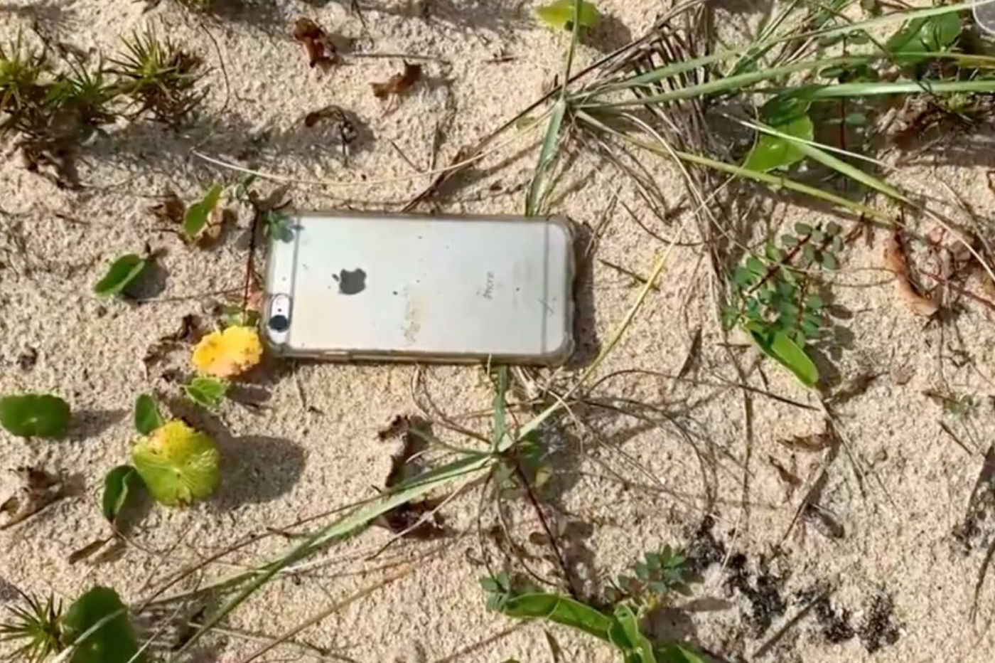 iPhone 6s dans le sable