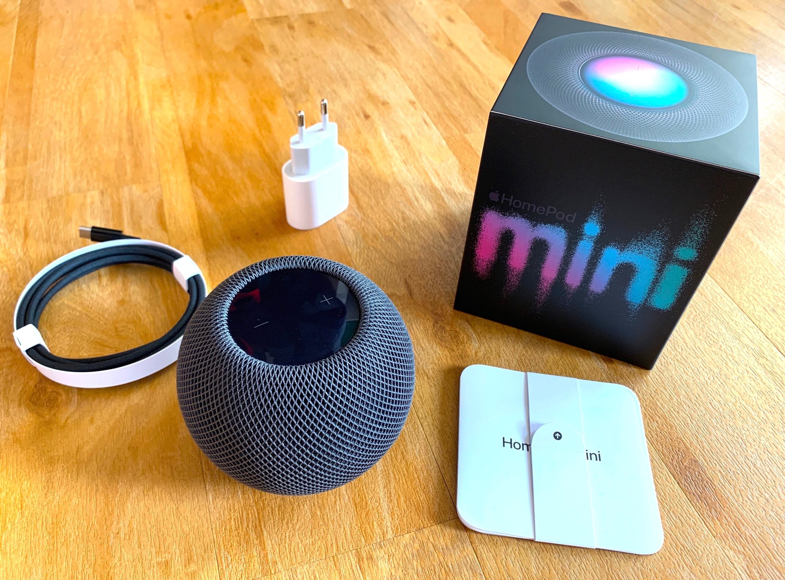 Dans la boîte HomePod mini