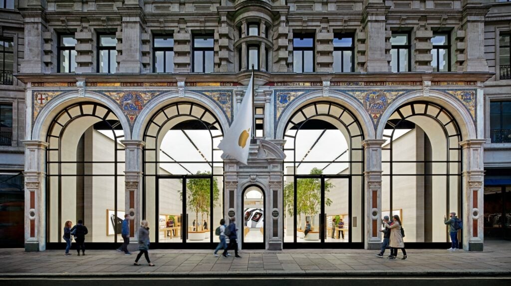 Apple STore Regent Street