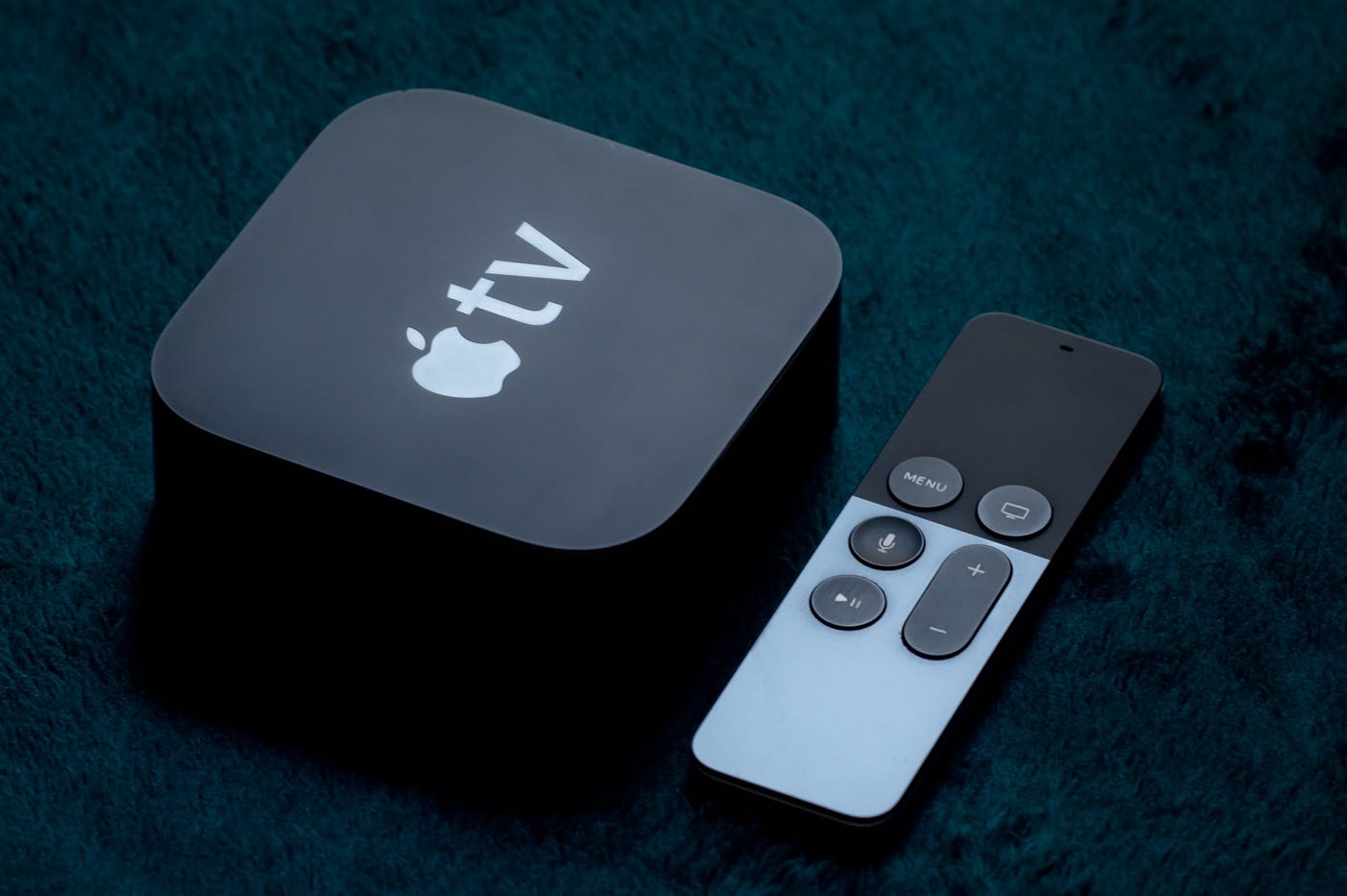 Apple TV et télécommande
