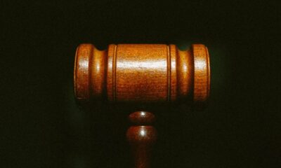 Marteau et loi, justice et procès