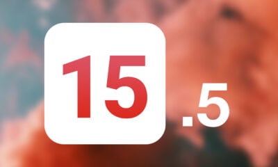 Logo iOS 15.5 sur fond rouge