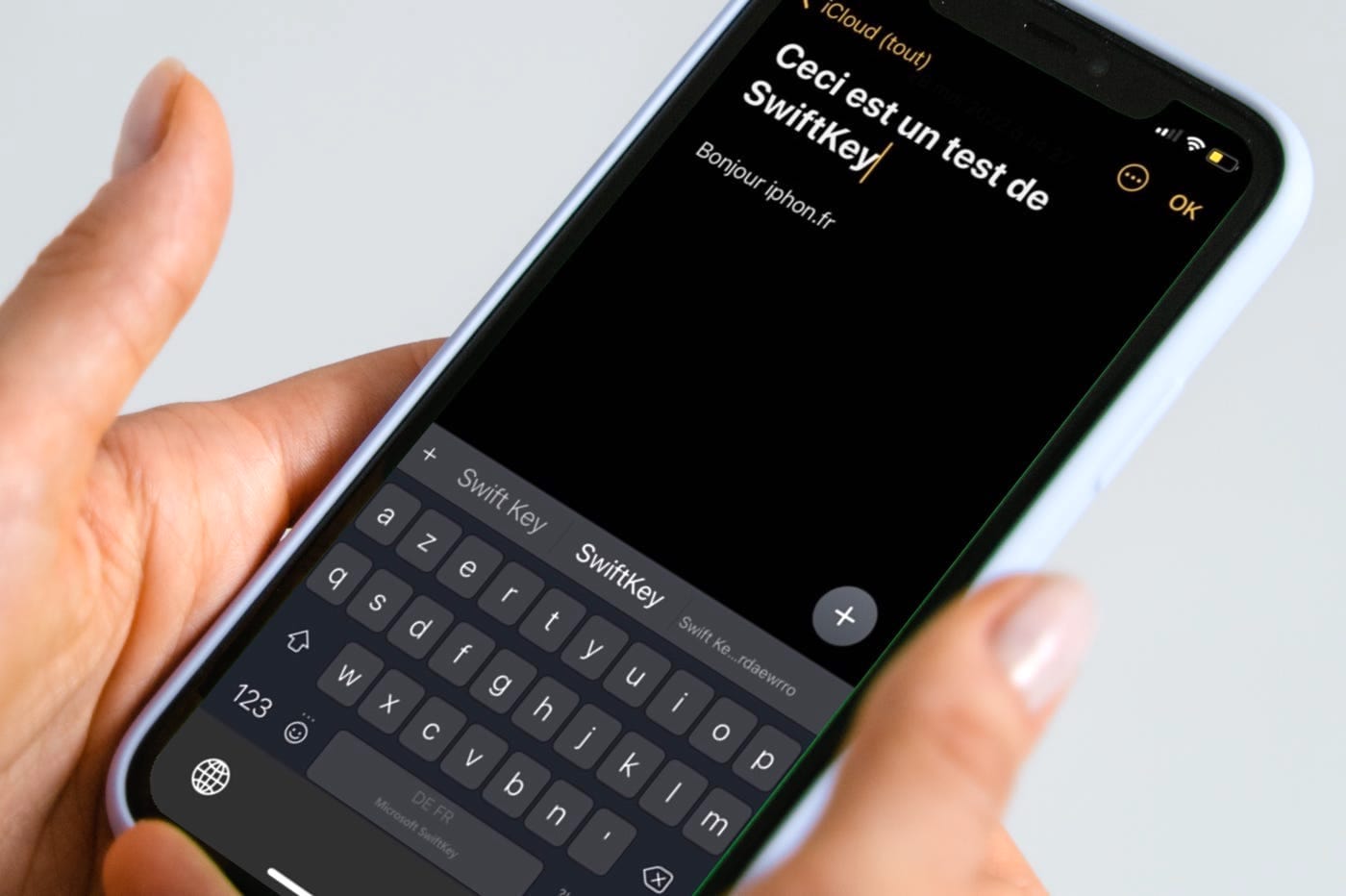 Clavier SwiftKey sur l'application Notes sur iPhone