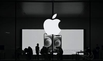 Apple Store avec iPhone Face ID