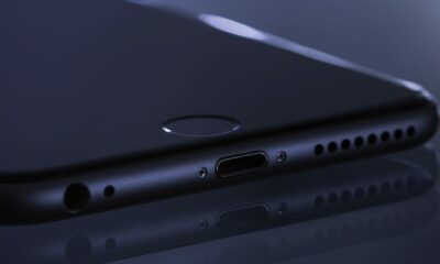 iPhone et prise Lightning