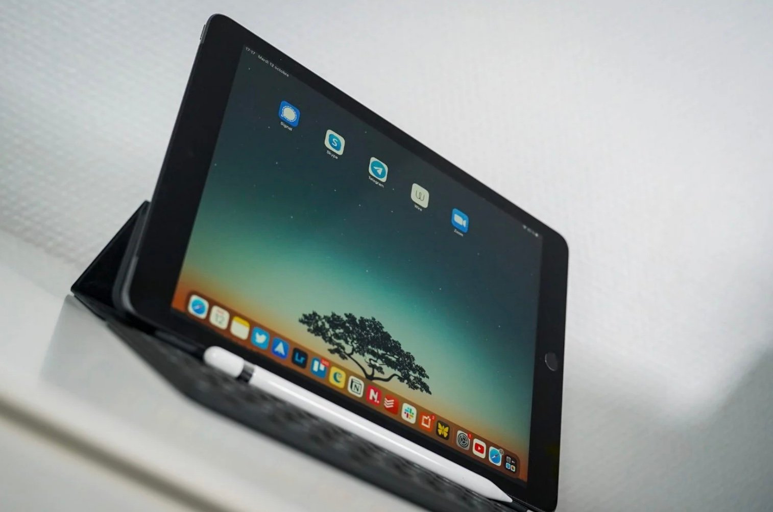 SAFE. Films protecteurs pour tablettes Ultra Wide Fit Apple iPad 10.2