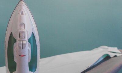 Table et fer de repassage