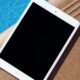 iPad bord piscine