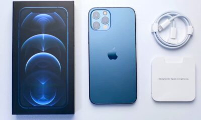 iPhone 12 Pro boîte et écouteurs