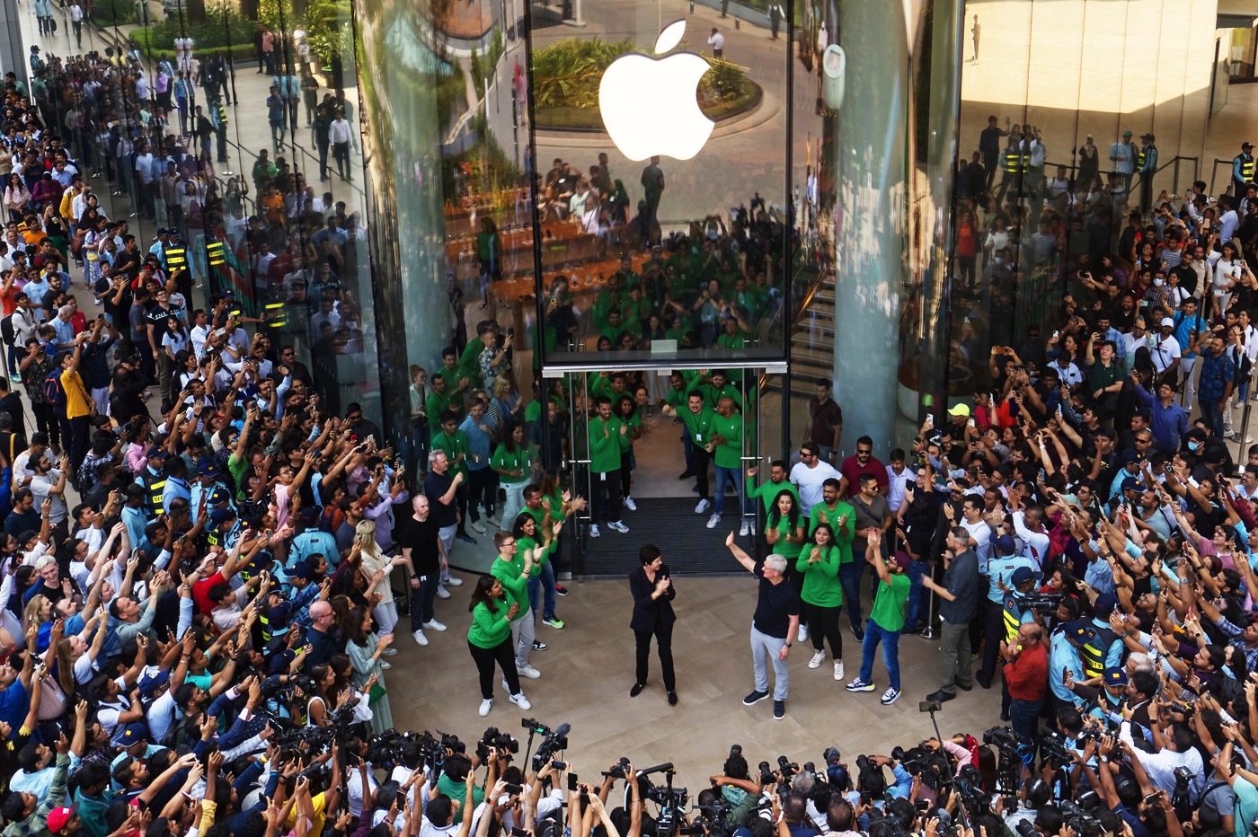 Ouverture Apple Store BKC Inde