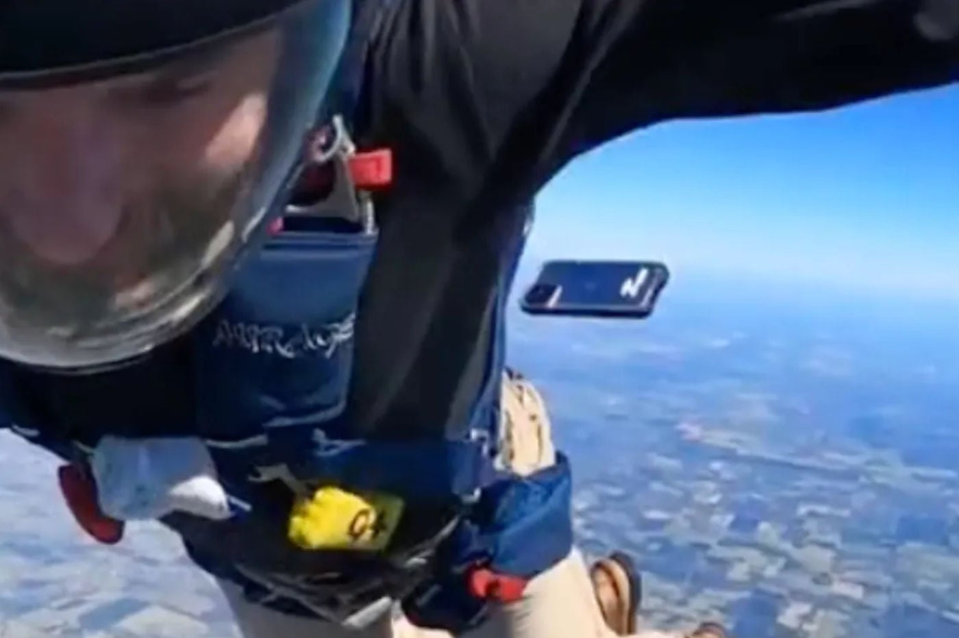 iphone-chute-parachute
