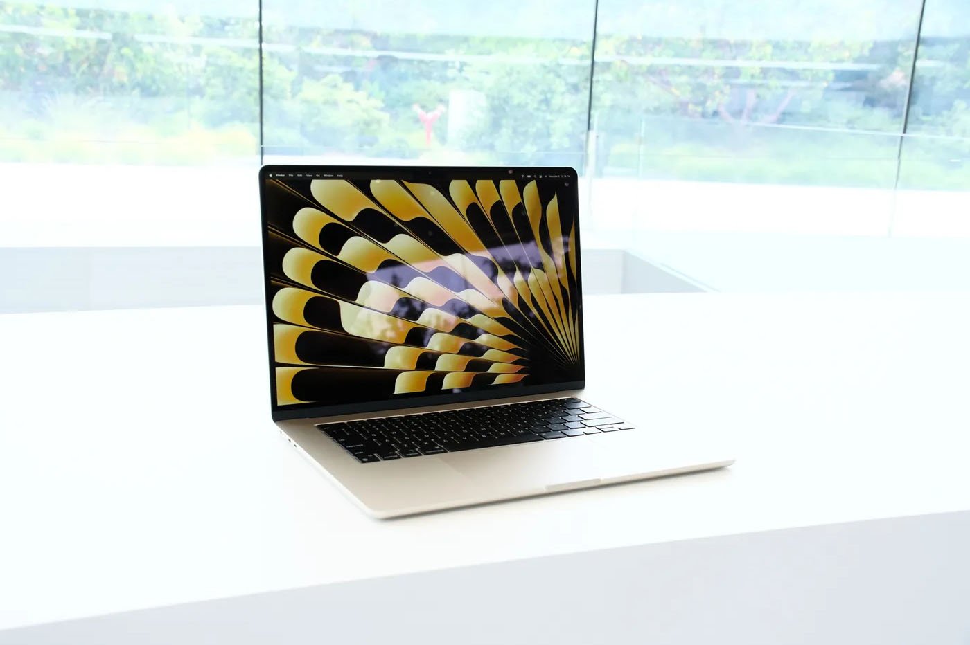 Apple : le tout nouveau MacBook Pro 16 pouces devrait être disponible en  septembre prochain