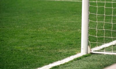 Terrain football et but