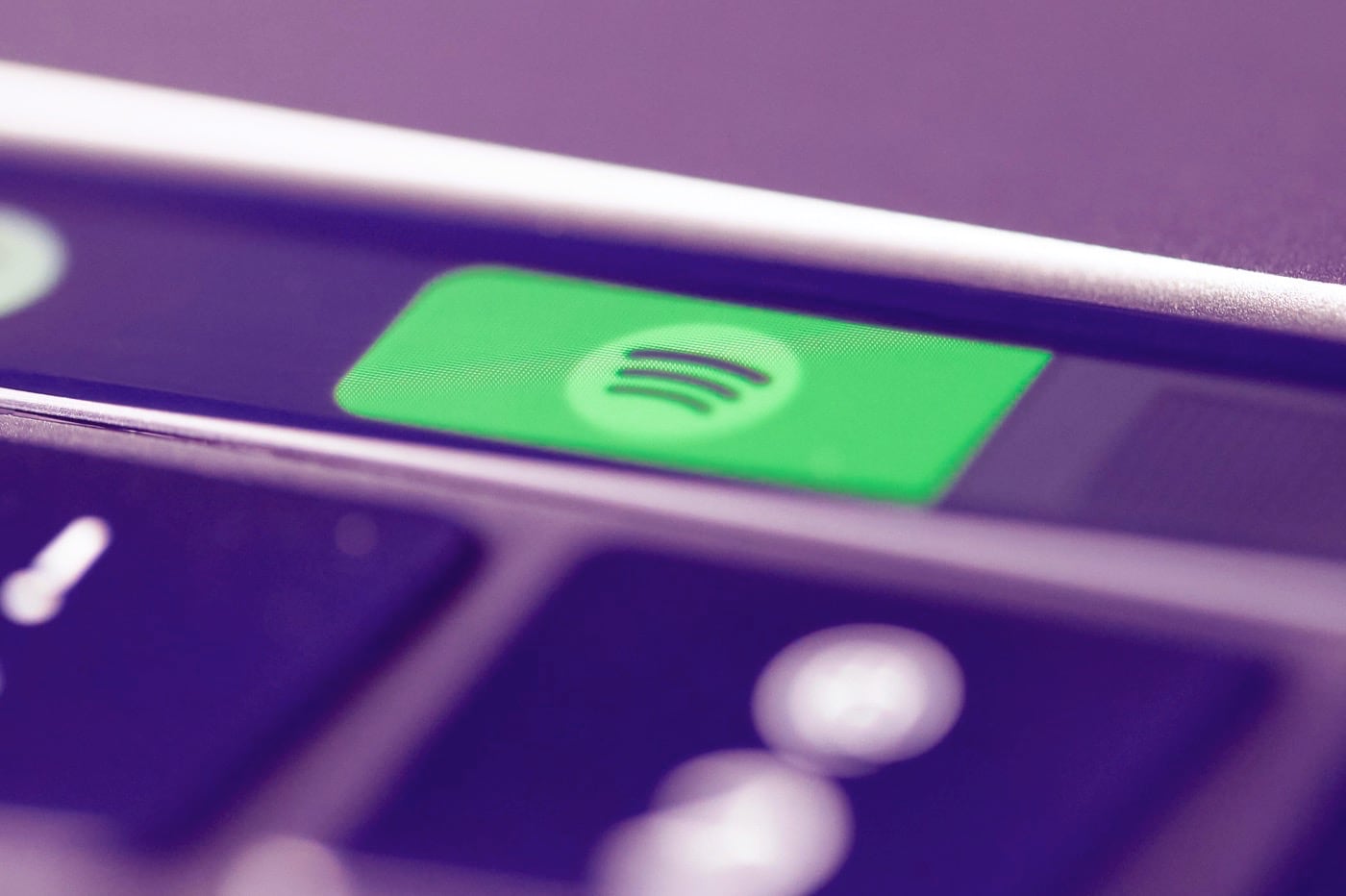 Spotify Touch Bar MacBook