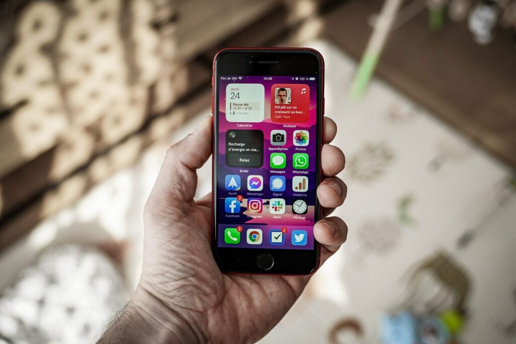 iPhone SE 3