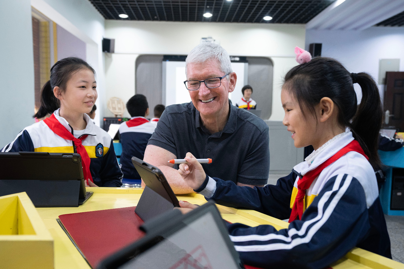 Tim Cook ecole chine enfants