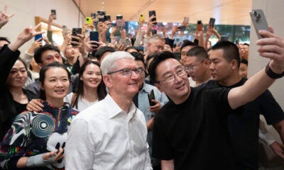 Tim Cook et Lu Chuan
