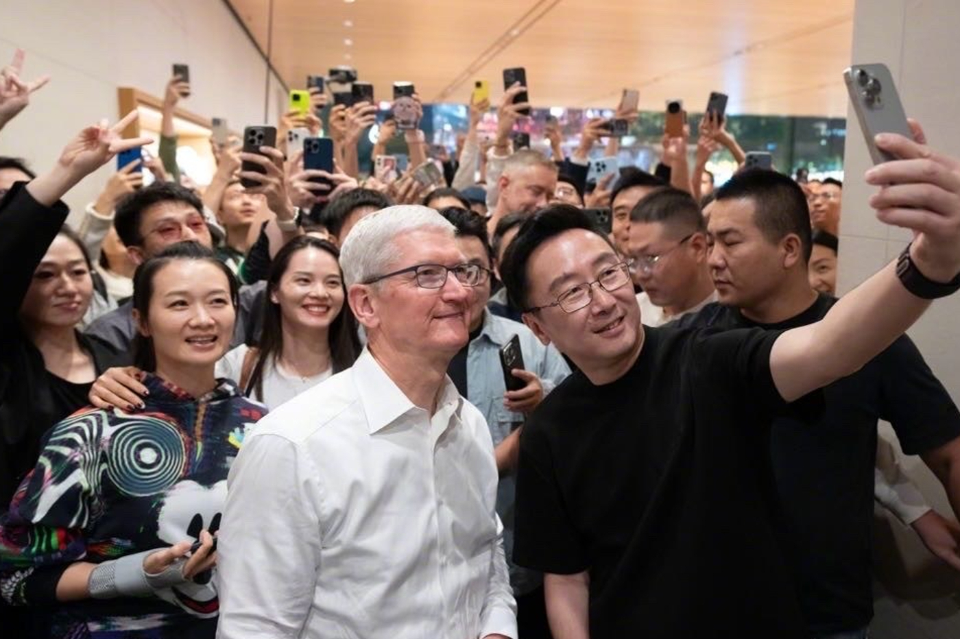 Tim Cook et Lu Chuan