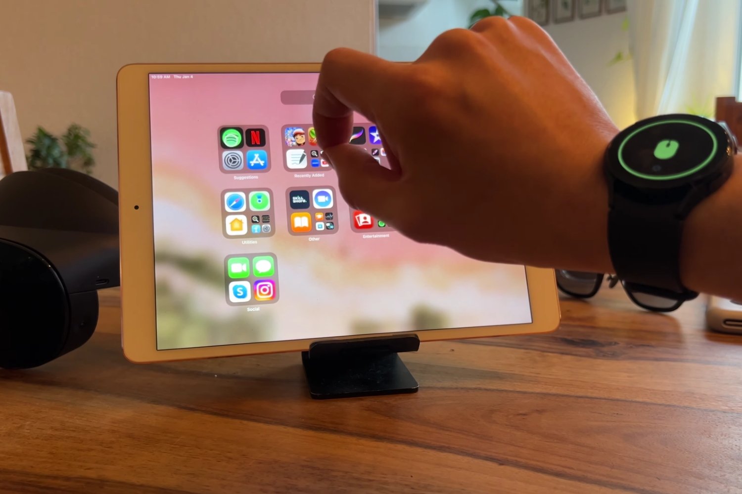 Wowmouse iPad avec montre connectée