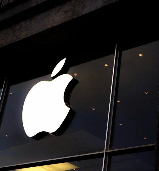 Apple logo apple store