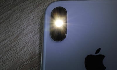 iPhone apple logo
