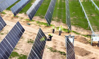 Apple ecologie panneaux solaires environnement carbone co2