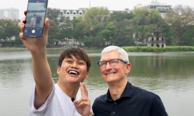 Tim cook vietnam photo