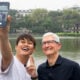 Tim cook vietnam photo
