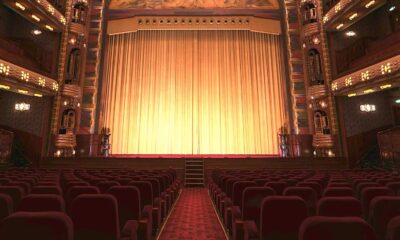 Théâtre cinéma conférence