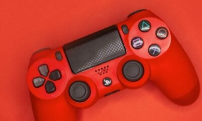 Manette PlayStation rouge