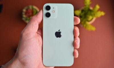 iPhone 12 mini de dos min