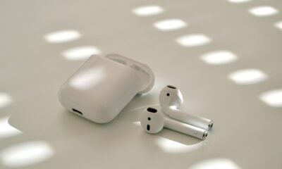 AirPods Apple