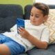 Enfant smartphone iPhone bleu contrôle parental
